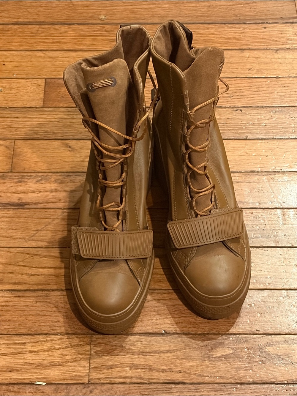 CONVERSE CHUCK TAYLOR All STAR GR82 WOMENS US 9 BROWN TAN PLATFORM HEEL BOOTS